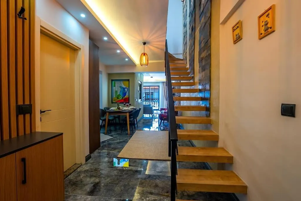 Fethiye Sehir Merkezinde Lueks Daire - Ocekhomes Adin
